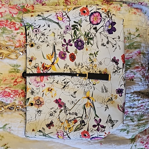 Refurbished Floral Fashion Vinyl Tote - Picture 3 of 8